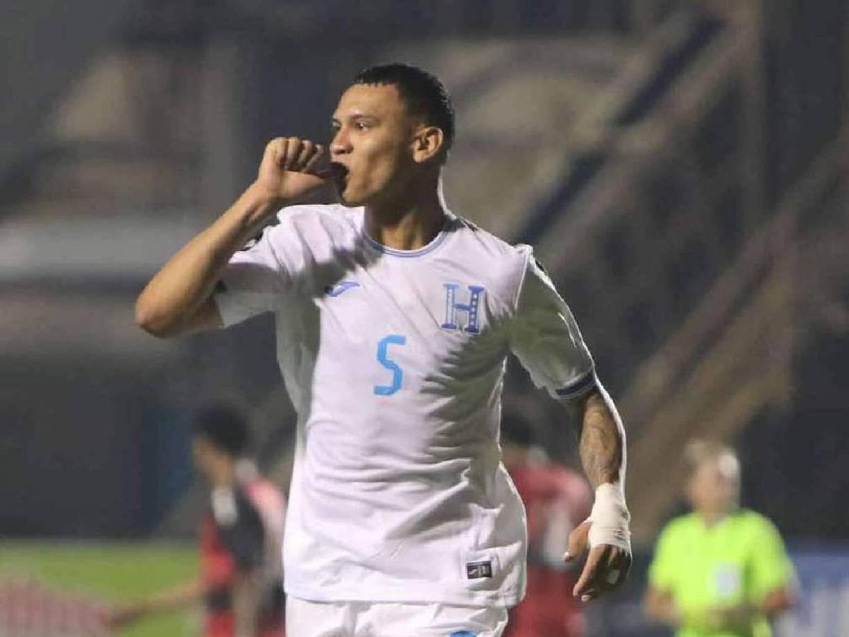 Kervin Arriaga fue convocado pese a que no estará en el duelo de ida por acumulación de tarjetas.