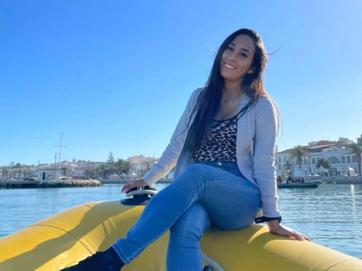 La joven incursionó a página para adultos y ya suma más de 100 seguidores en menos de 24 horas.