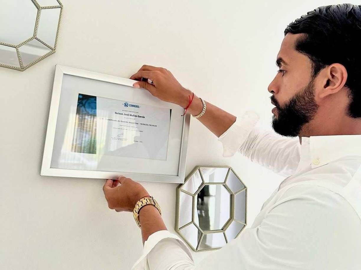 Nelson Muñoz también tiene un diplomado de Gestión Deportiva otorgado por la Conmebol.