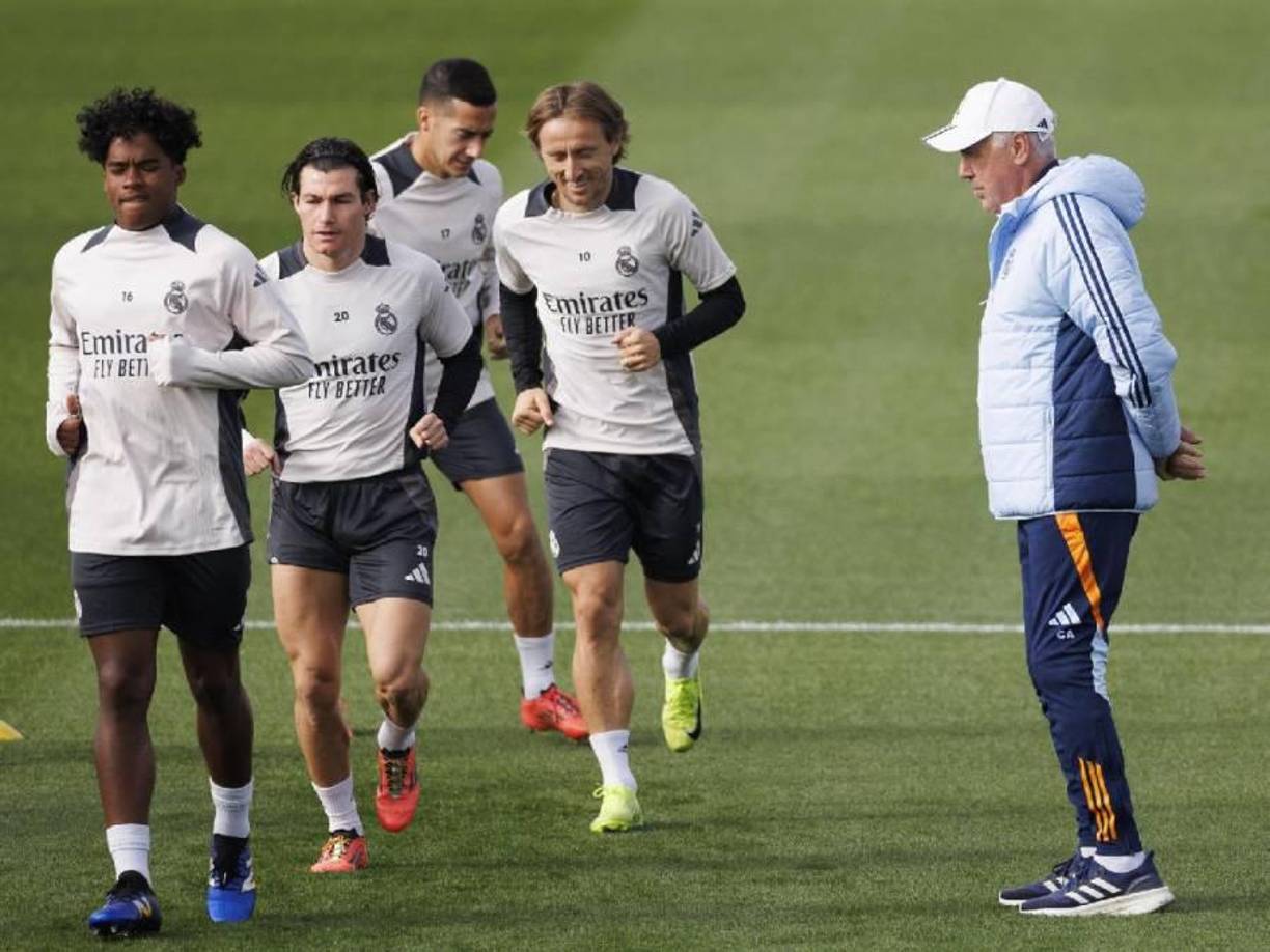 La Casa Blanca se prepara para una nueva fecha en la máxima competencia europea y este sería su 11 titular ante el conjunto Rossonero.