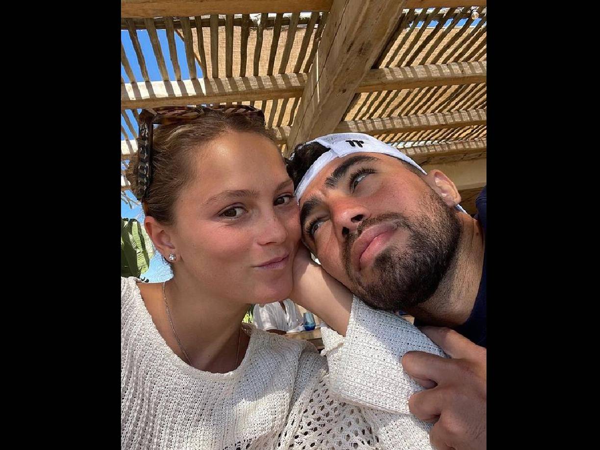 “Todo esto ocurrió cuando estaban celebrando la fiesta de fin de temporada”, explicó Laura Roger reportera del programa antes mencionado.