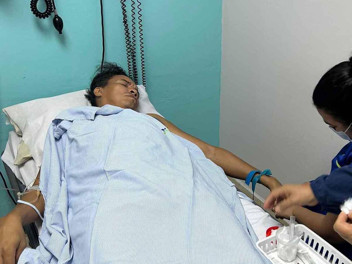 Julio de León preocupó a sus allegados por unos fuertes dolores causados por unos cálculos en los riñones que lo hicieron desvanecerse.