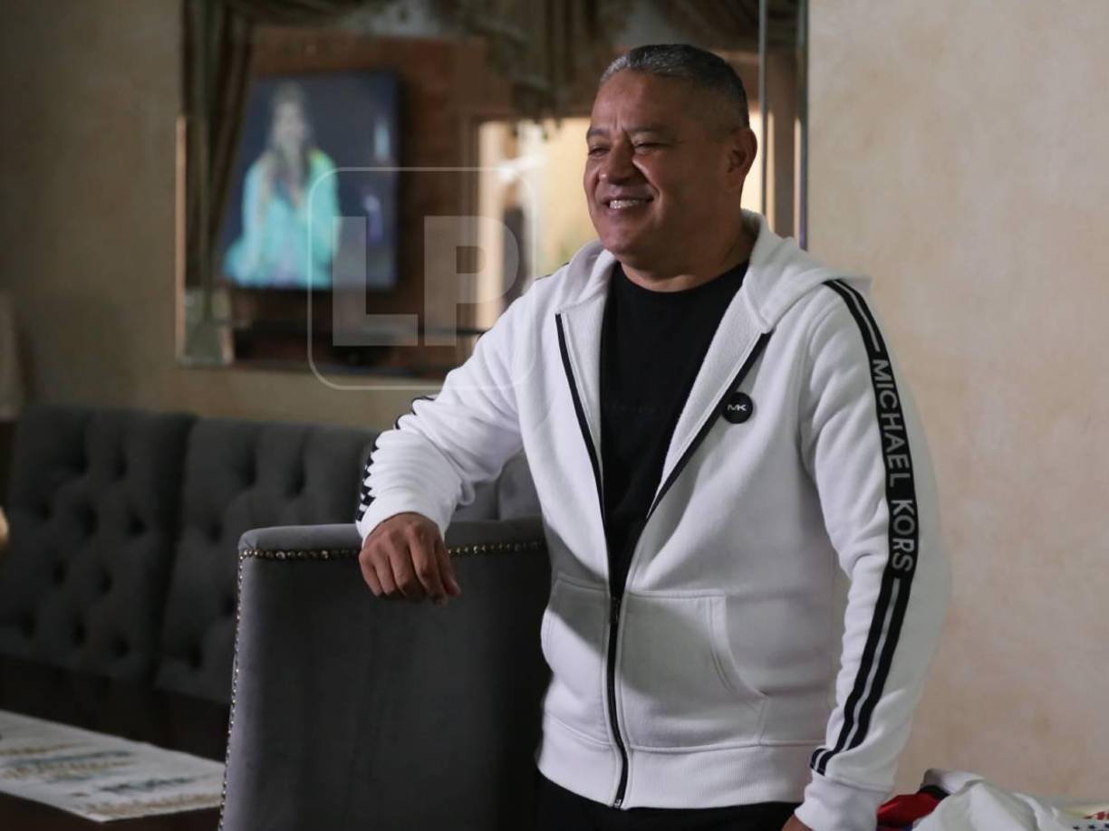 “El fútbol siempre va a ser una pasión para mi vida. Aparte de Dios, encontramos en el fútbol una forma de poder ver la vida muy distinta”, fueron sus primeras palabras en la charla con Diario LA PRENSA.