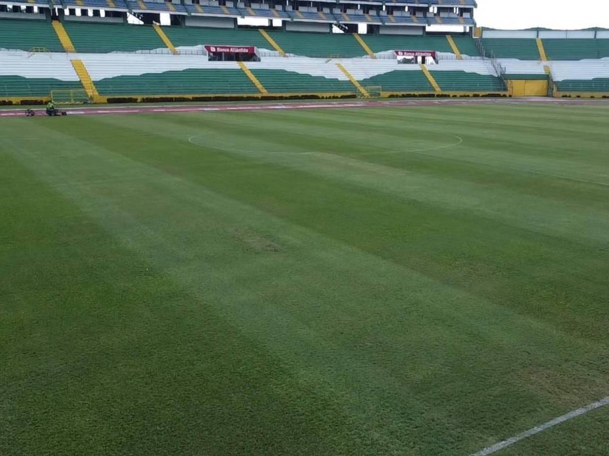 “Tres millones de lempiras está recibiendo la Municipalidad de San Pedro Sula por alquiler del estadio, y ese dinero se invirtió en la remodelación del estadio, creo que con otra compañía no se hubiese hecho ya que se trabajó día y noche durante 25 días con la gente nuestra”, afirmó Roberto Contreras. 