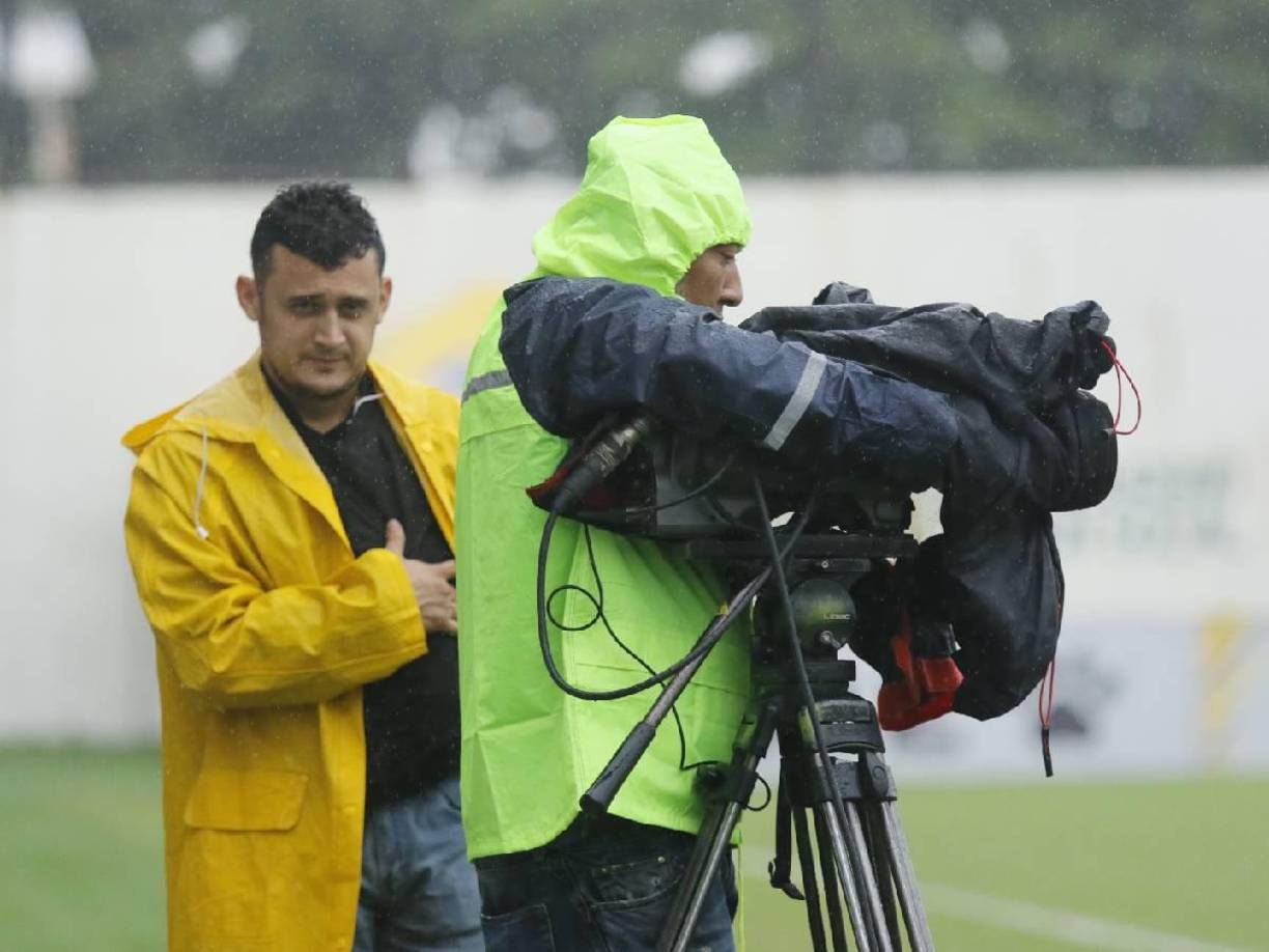 Aquí te mostramos las mejores imágenes que capturó nuestro fotógrafo de OPSA en el repechaje en el recinto sampedrano.