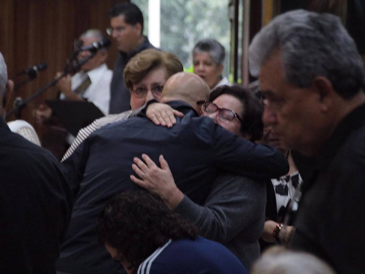 La tristeza se apropió de los familiares y amistades de Vicente Daniel Viera.