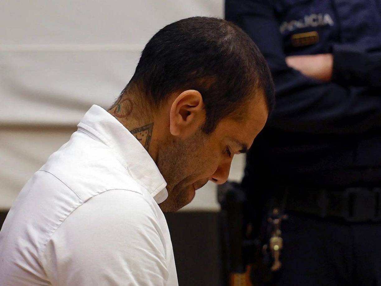 Surgen nuevas noticias sobre Dani Alves luego de que el brasileño fue condenado a cuatro años y medio de cárcel por prisión.