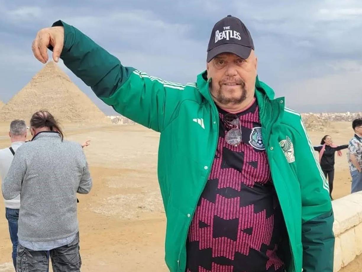 Durante 2014 comenzó a trabar para Univisión, donde narró su décima Copa del Mundo en Brasil y 4 años más tarde volvió a Televisa para narrar la el Mundial de Rusia 2018.