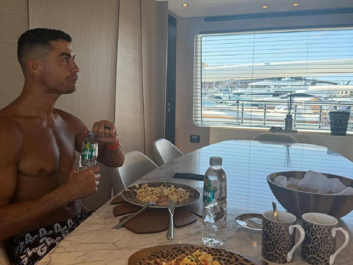 Asimismo, no perdió la oportunidad de presumir de su pareja, Cristiano Ronaldo.