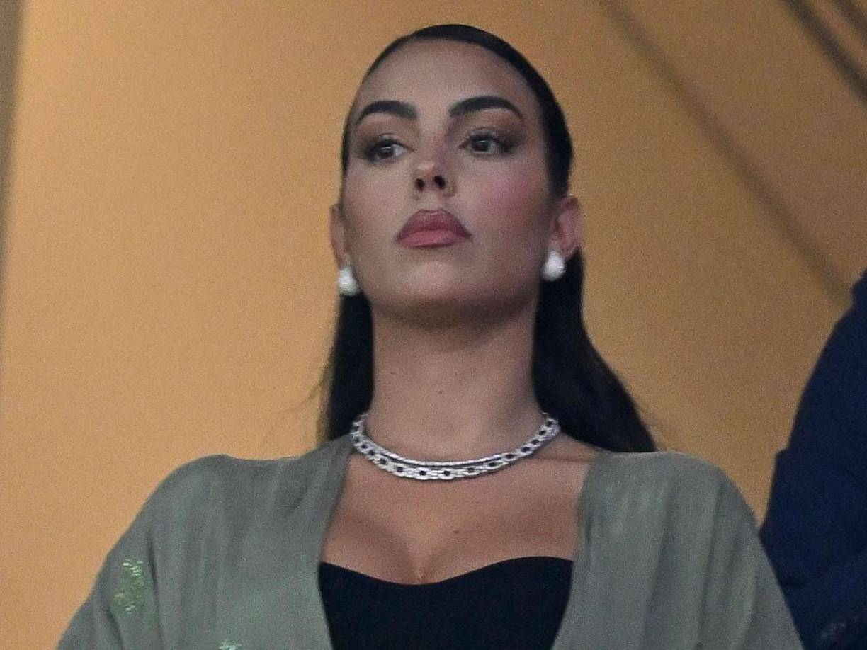 En las últimas horas ha surgido nueva información de la pareja. Según explican en el programa de Canal Quickie, la influencer ha hecho una inesperada y tajante petición al futbolista del Al-Nassr, que sin embargo tiene muy difícil cumplir esa exigencia de Georgina en estos momentos.