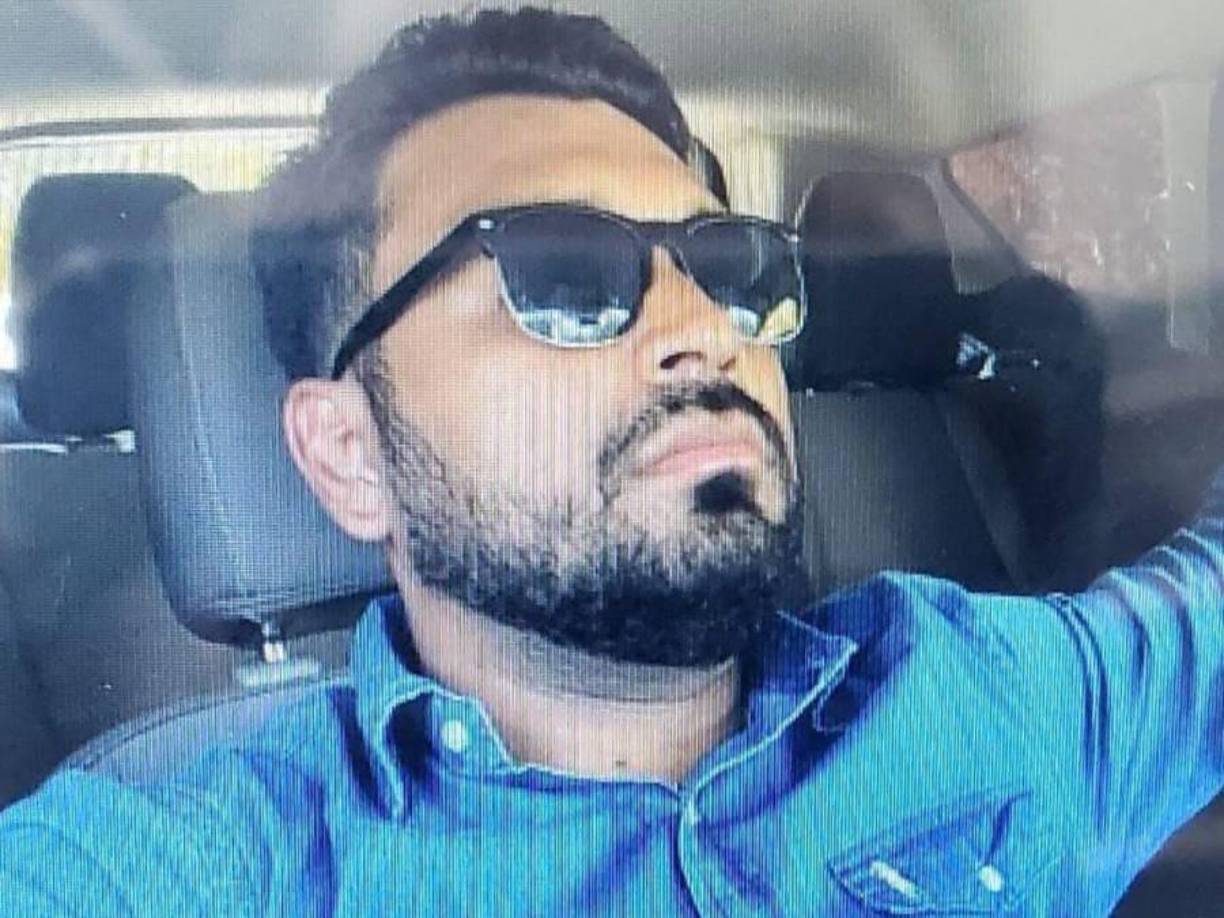 Según algunos relatos, al ingresar a su vivienda, Cáceres Alvarado habría sorprendido a su esposa junto a otro hombre, quien, al verlo, le disparó en repetidas ocasiones.