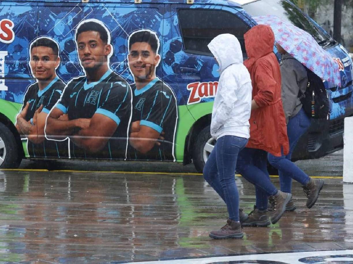 Desde las 8:00 am se cerraron algunas de las calles en los alrededores del Estadio Morazán. 