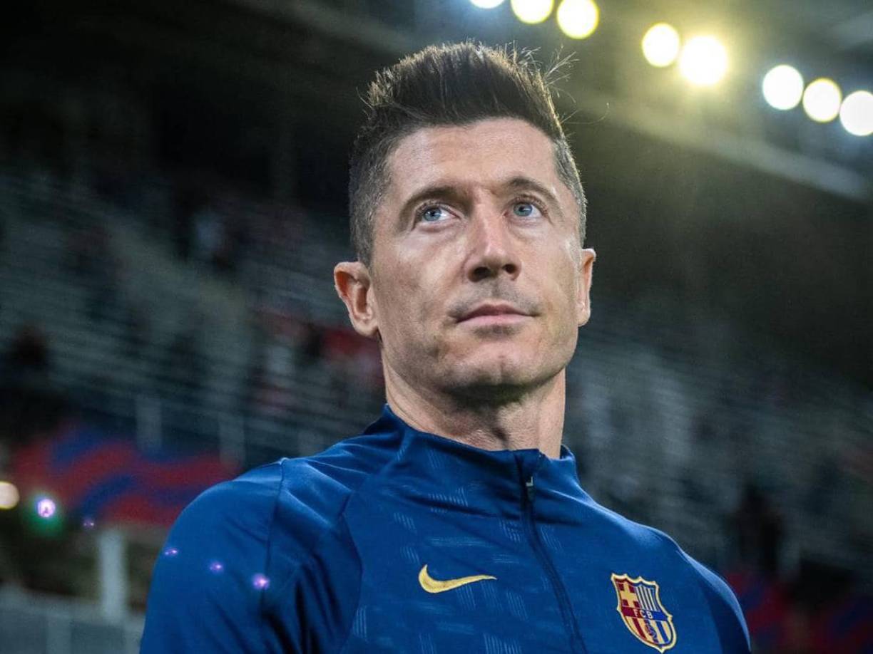 En el segundo lugar de la clasificación de la Bota de Oro se ubica el polaco Robert Lewandowski (FC Barcelona): 16 goles (x2), 32 puntos