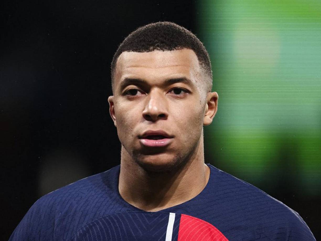 4 Kylian Mbappé: Delantero francés del PSG.