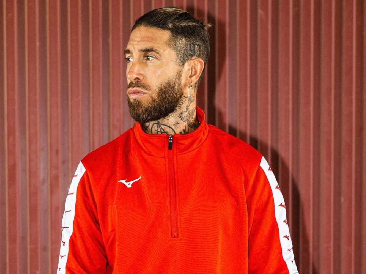 Sergio Ramos podría dar la gran sorpresa: lo contactó el club del momento, el Santos de Neymar, y le ofrecieron un año de contrato. 