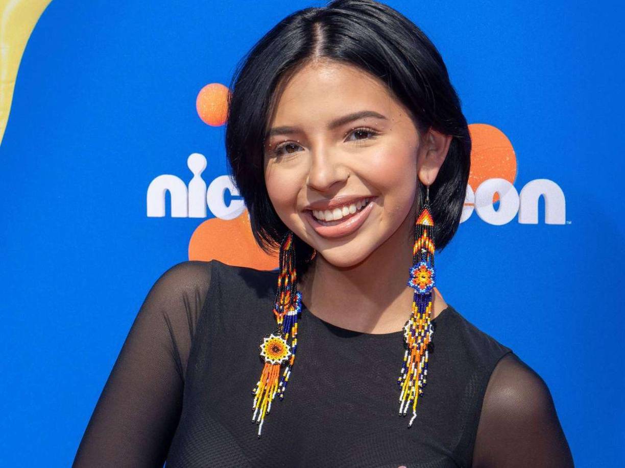 Mariana Seoane, Natasha Dupeyron, Niurka Marcos, Gustavo Adolfo Infante, Maite Perroni, Laura Bozzo y el influencer Kunno son algunas de las celebridades que han intervenido para pedir que se detengan las críticas contra la cantante.