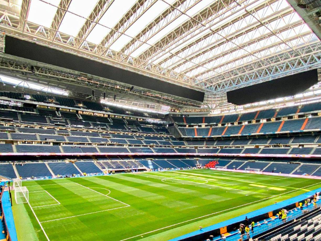 Medios españoles confirman que el Real Madrid ha solicitado a la UEFA poder jugar con el techo cerrado y han recibido el “ok”.