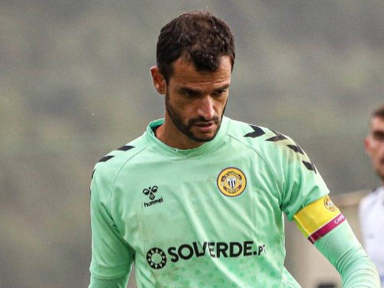 Fue una parte integral del plantel junto al hondureño Bryan Róchez que logró el ascenso a la segunda división del fútbol portugués en la temporada 2017/18, marcando un punto alto en su carrera.