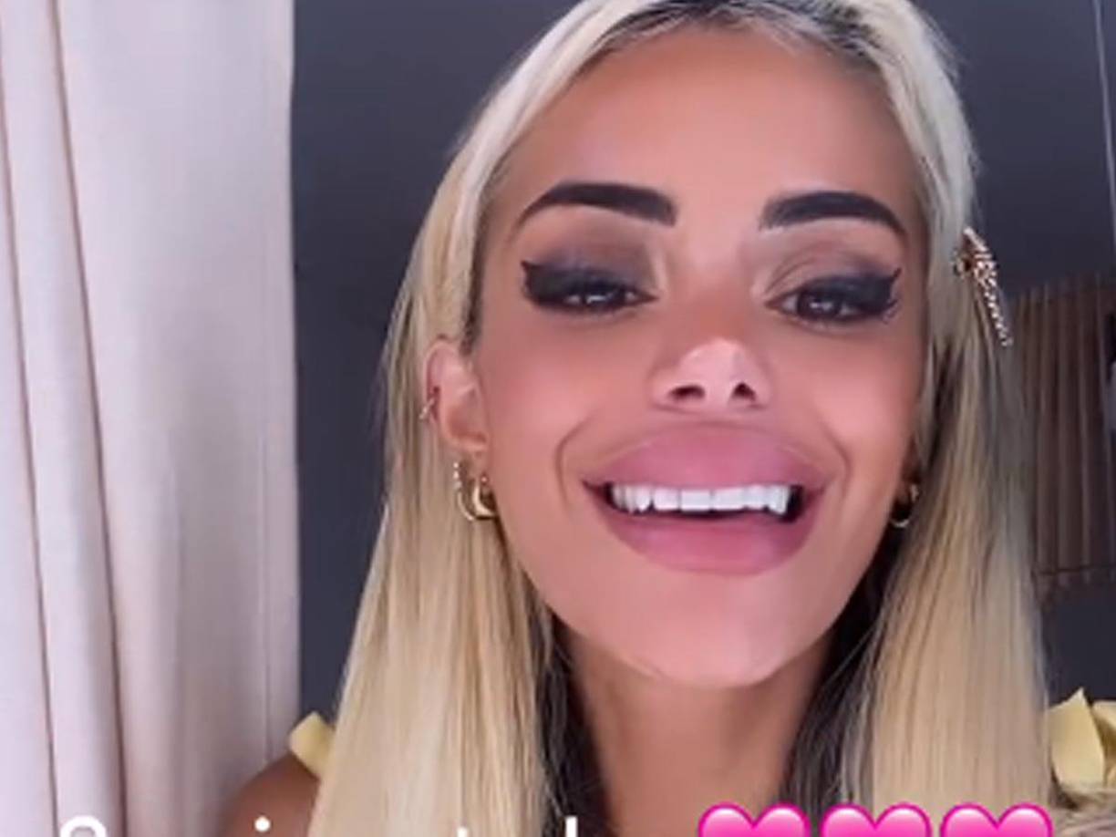 Pero eso no es todo, la argentina quiere ser cantante y seguir los pasos de una gran estrella del pop mundial. 