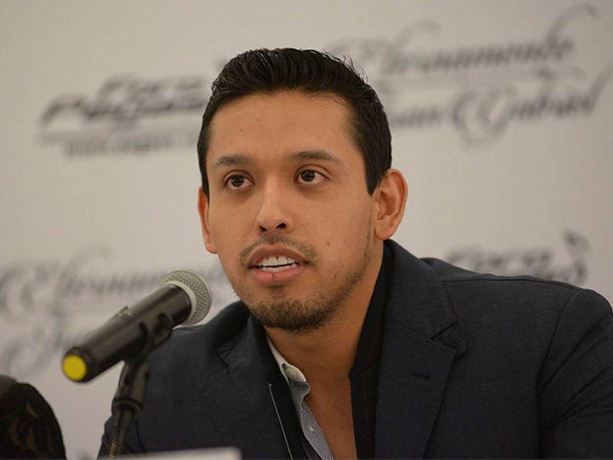 Han dado a conocer que Iván Aguilera, el hijo del cantante, podría haber cometido fraude, falsificando el testamento del artista y colocándose así como el heredero universal de su fortuna.