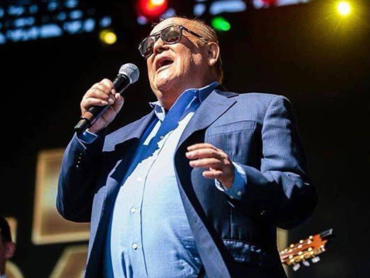 La tarde de este miércoles 1 de enero de 2025 se dio a conocer el fallecimiento del cantante argentino Leo Dan, a los 82 años, quien fue uno de los artistas más reconocidos en América Latina.