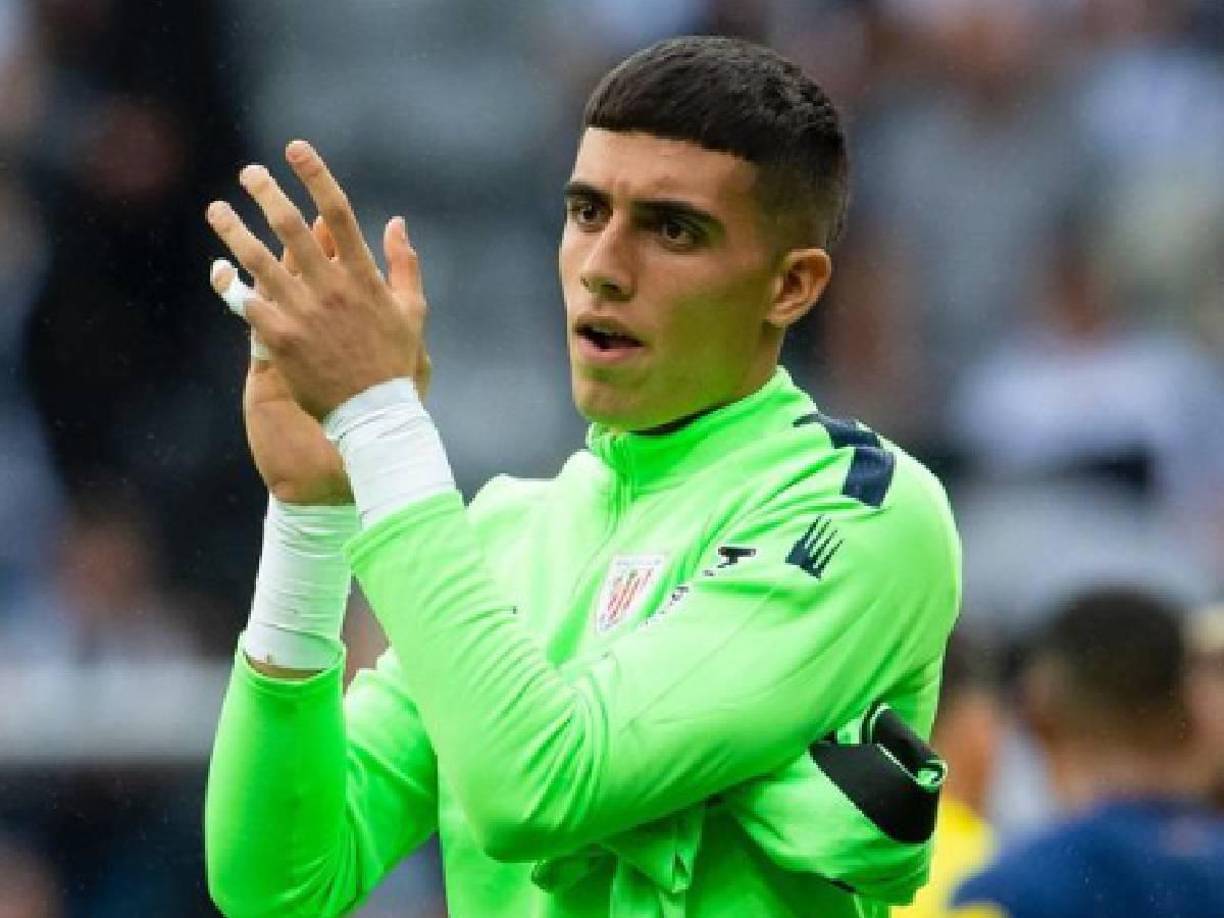 El joven portero Alex Padilla es otro de los objetivos que pueden sorprender en el listado mexicano.