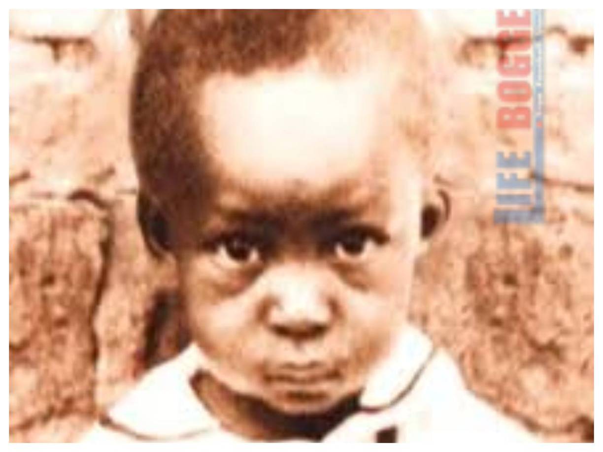 2. Edson Arantes do Nascimento es su nombre de pila. Edson es en honor a Thomas Edison, científico e inventor del bombillo. Su padres Joao Ramos y Celeste aseguraban que su pequeño había iluminado su hogar.