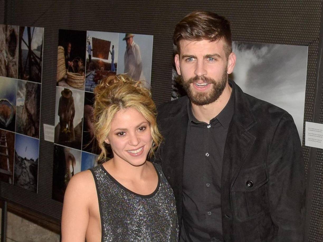 Para empezar su respuesta, Piqué aseguró que las críticas de las que ha sido objeto en el último año no le han afectado pues de lo contrario, “se hubiera aventado de un barranco”, además, señaló que no necesitó ayuda o asesoramiento para lidiar con los comentarios de sus detractores pues desde siempre ha estado consiente que “solo debe darle importancia a lo que de verdad es importante” y fue aquí donde estalló contra los fans de Shakira, a quien se refirió como “su ex latinoamericana”.