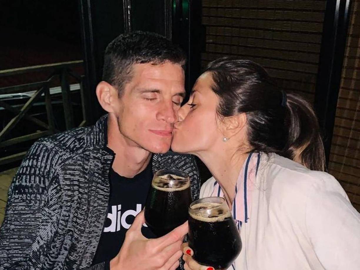 Jonathan Rougier y su esposa han lamentado el hecho que el portero no recibió una oportunidad en la selección de Honduras para los duelos ante México.