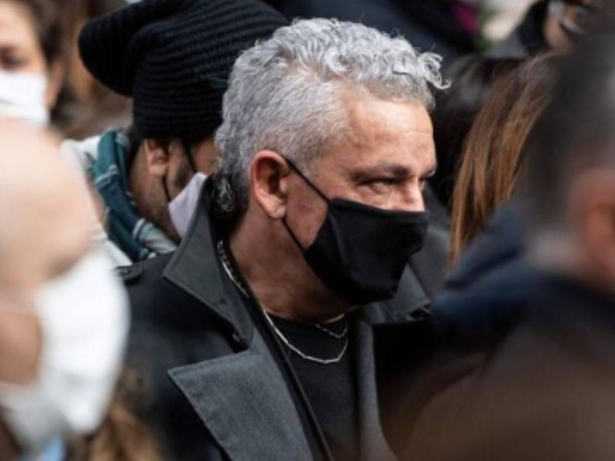 El exfutbolista fue trasladado al hospital para que le dieran varios puntos de sutura en la frente.