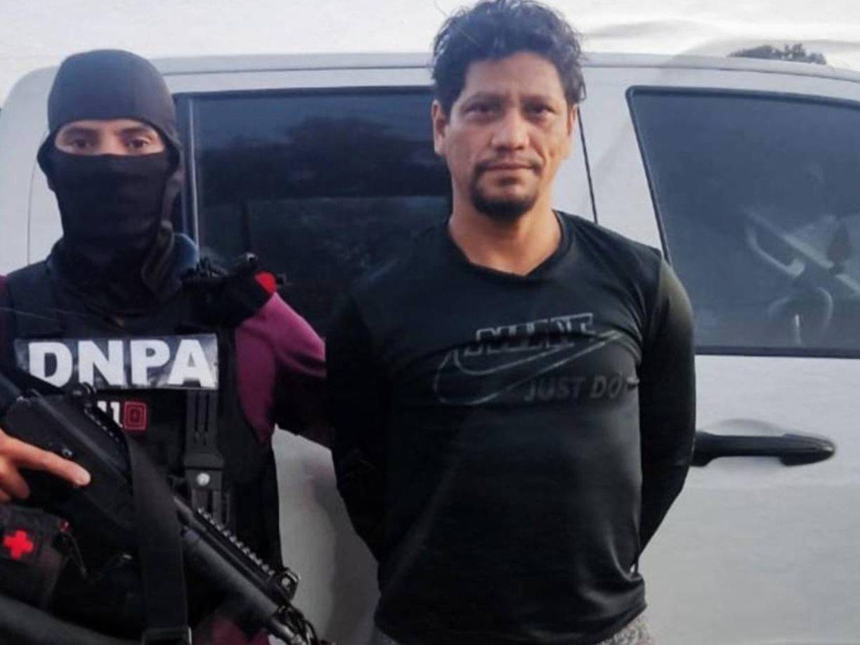 ”Pescado” Bonilla fue arrestado en enero del presente 2024 tras varios meses de búsqueda. Fue detenido en una operación de inteligencia en el municipio de Tela, Atlántida.