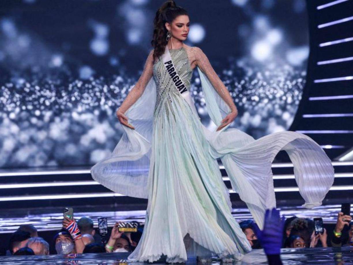 La competencia preliminar del Miss Universo es la etapa previa a la gran final, en donde todas las candidatas desfilan en traje de baño, vestido de gala y en national costume (traje típico). Según su desempeño y los resultados de su entrevista personal, los jurados seleccionarán a las 20 mejores del certamen.
