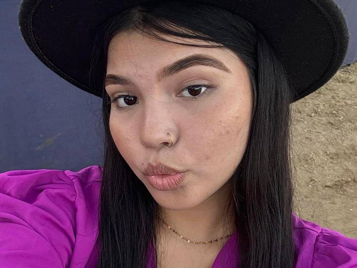 Matan a Wendy mientras platicaba con su amiga en la calle