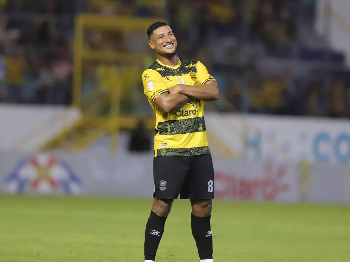 Así celebró Bryan Acosta su gol que le dio el empate al Real España contra el Olancho FC.