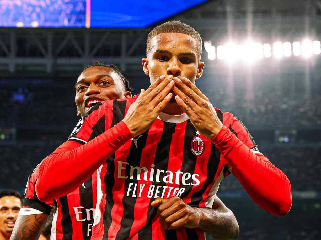 Malick Thiaw del Milan se encargó de anotar el primer gol cuando se jugaba el minuto 12 del primer tiempo. 