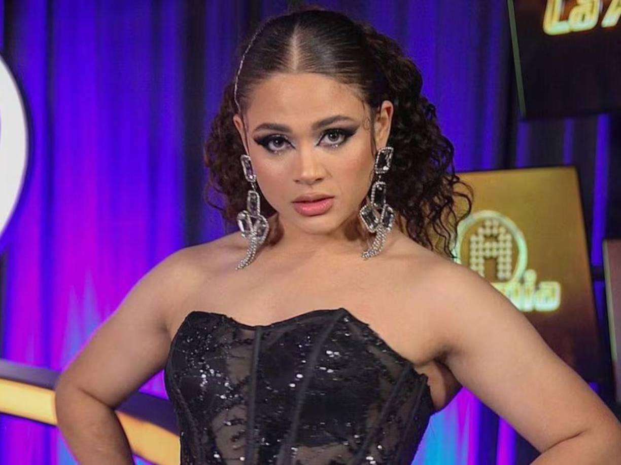 En La Academia la sorpresa de la noche fue para los hondureños, ya que tras ganar el primer lugar de la temporada pasada con Cesia Sáenz, este año Honduras no tiene representación. 