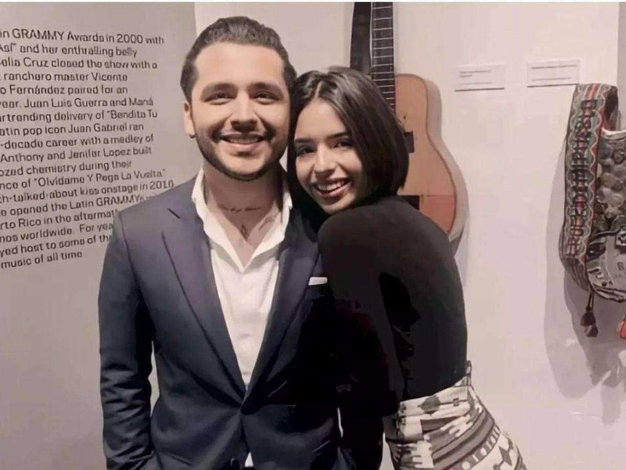 El tema de la relación entre Christian Nodal y Ángela ha avanzado a pasos agigantados y con una velocidad inusual. Hasta hace unos meses sólo eran amigos y el sonorense estaba en familia con Cazzu y su bebé, sin embargo, en cuestión de semanas, el intérprete de Botella tras botella lo dejó todo para iniciar un noviazgo con la famosa de 20 años, mismo que después se convirtió en matrimonio.