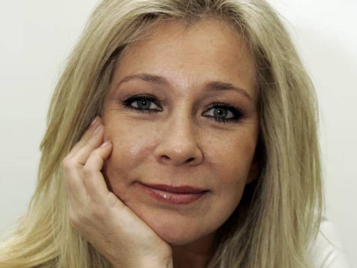 Fue una figura destacada en el ámbito cultural mexicano, se destacó como historiadora, escritora, periodista y exmodelo. Su pasión por la estética y su profundo conocimiento en el campo literario dejaron una huella imborrable.