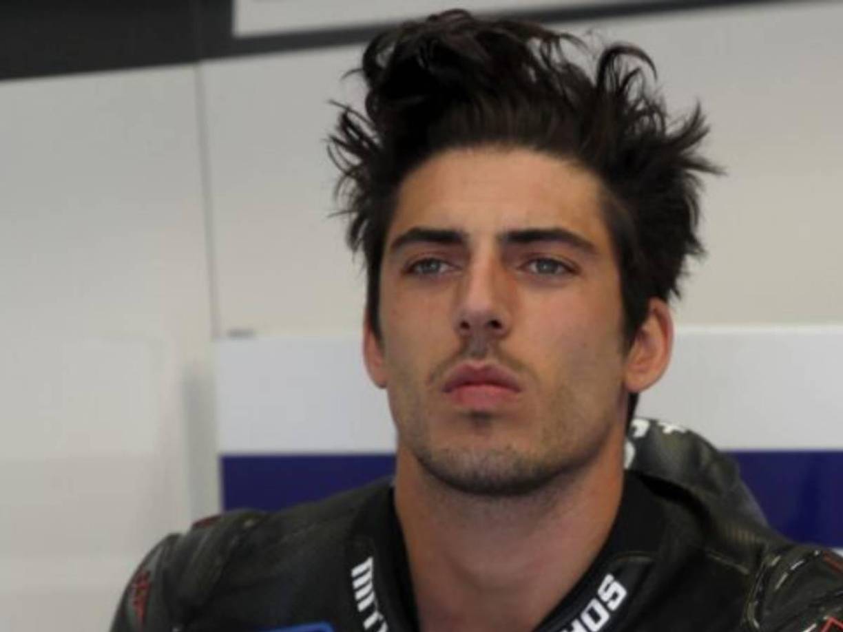 Axel Pons, ex piloto de Moto2 entre 2011 y 2017, ha emprendido un viaje transformador que lo ha llevado a recorrer el mundo a pie, con el objetivo de explorar diversas culturas y religiones.