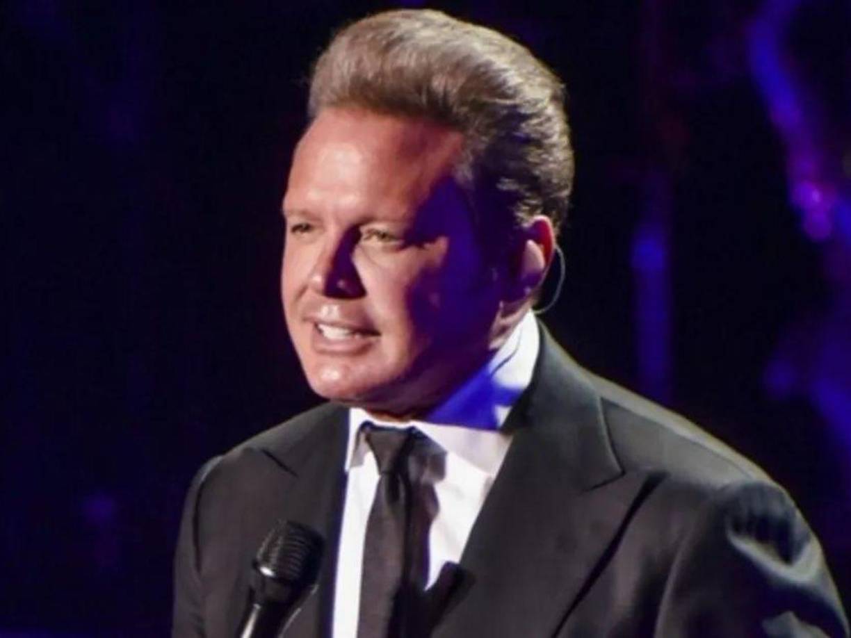 Actualmente, Luis Miguel se encuentra preparando su gira, la cual anunció hace poco; sin embargo, se desconocen los detalles.