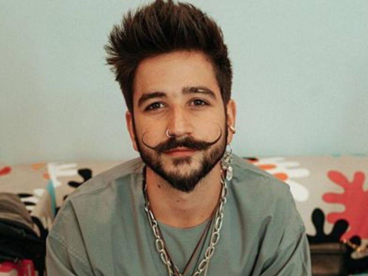 Con canciones como “Ropa Cara”, “Millones”, “Tutu”, entre otras, el canatnte se ha colado en los playlists de varios jóvenes, conquistando corazones o, por lo menos, dando mucho de qué hablar.