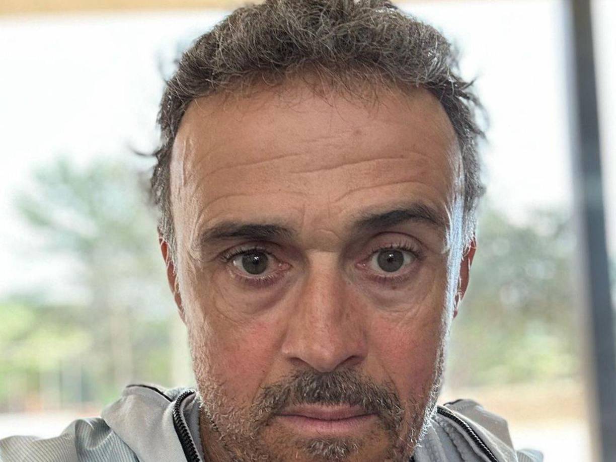 “Mi madre no podía tener fotos de Xana” y yo le dije: “Mamá, tienes que poner fotos de Xana, Xana está viva”, indicó el DT español. 