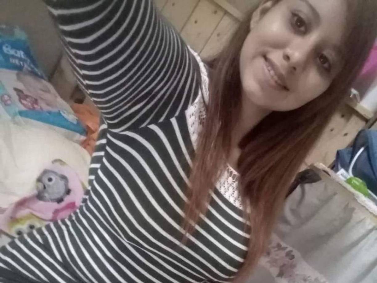 “Mi sobrina era muy bonita, tranquila y trabajadora. Dejó estudiar, pero trabajaba. Ella vivía con su pareja”, declaró entre sollozos la acongojada mujer, que no dio a conocer su identidad.