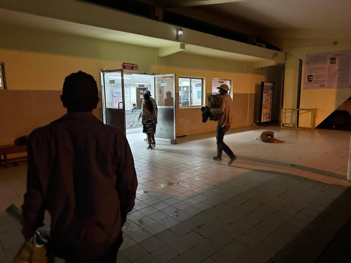 Las personas enfermas que residen en la Cuenca fueron recibidas por el personal del hospital Atlántida. 