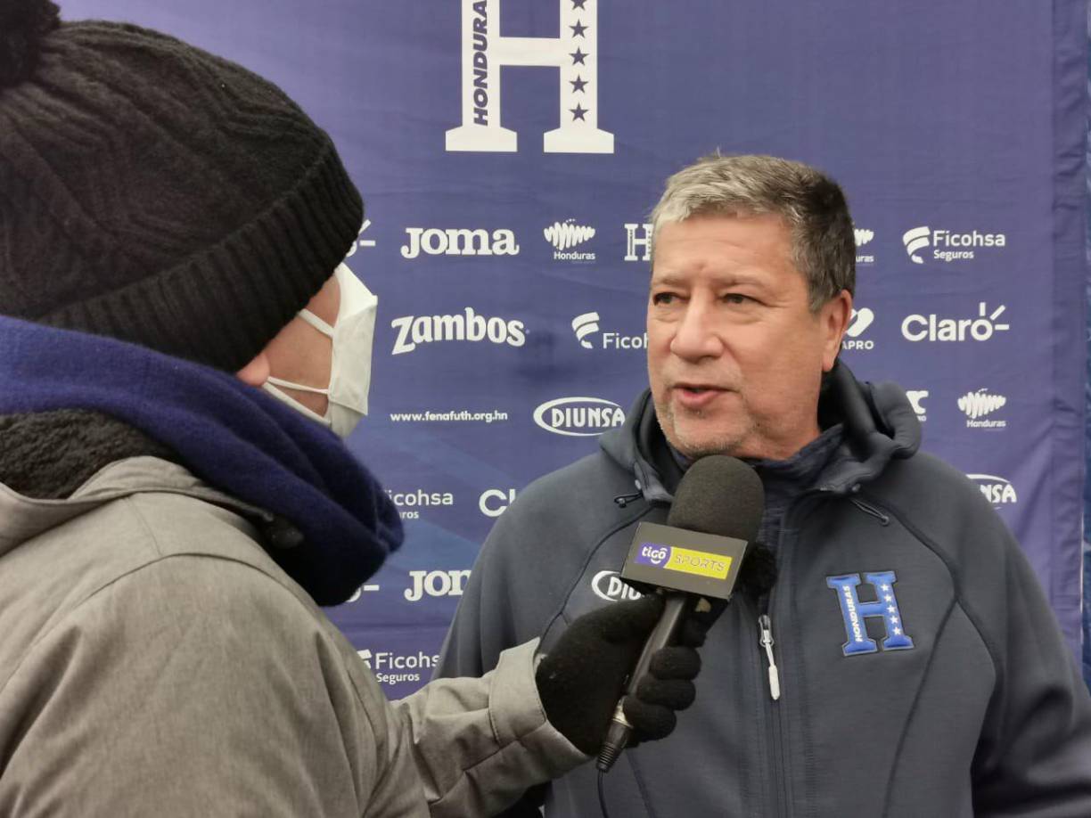 ‘Bolillo‘ Gómez habló en la previa y criticó a Estados Unidos por programar el partido en el frío Minnesota.