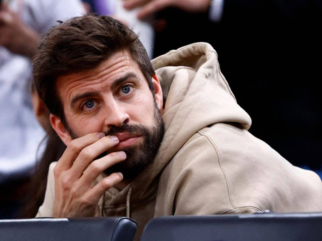 “Muchas veces ha habido momentos en mi carrera en los que salía a cámara y pensaba que, si te ven preocupado o tiras un mensaje preocupado, han ganado, pero hay que salir y decir ‘me la pela, me la pela lo que digáis tú y tú y ya está, cuando vean que es indiferente que te... ahí es cuando se matan de rabia y dicen “¡hostia!, este tío haga lo que haga, el hijo de pu... no puedo con él y ya está”, ¡Qué les den por cu...”, refirió Gerard Piqué, quien para finalizar aseguró que despierta muchas envidias por el éxito que ha tenido en sus distintos emprendimientos.