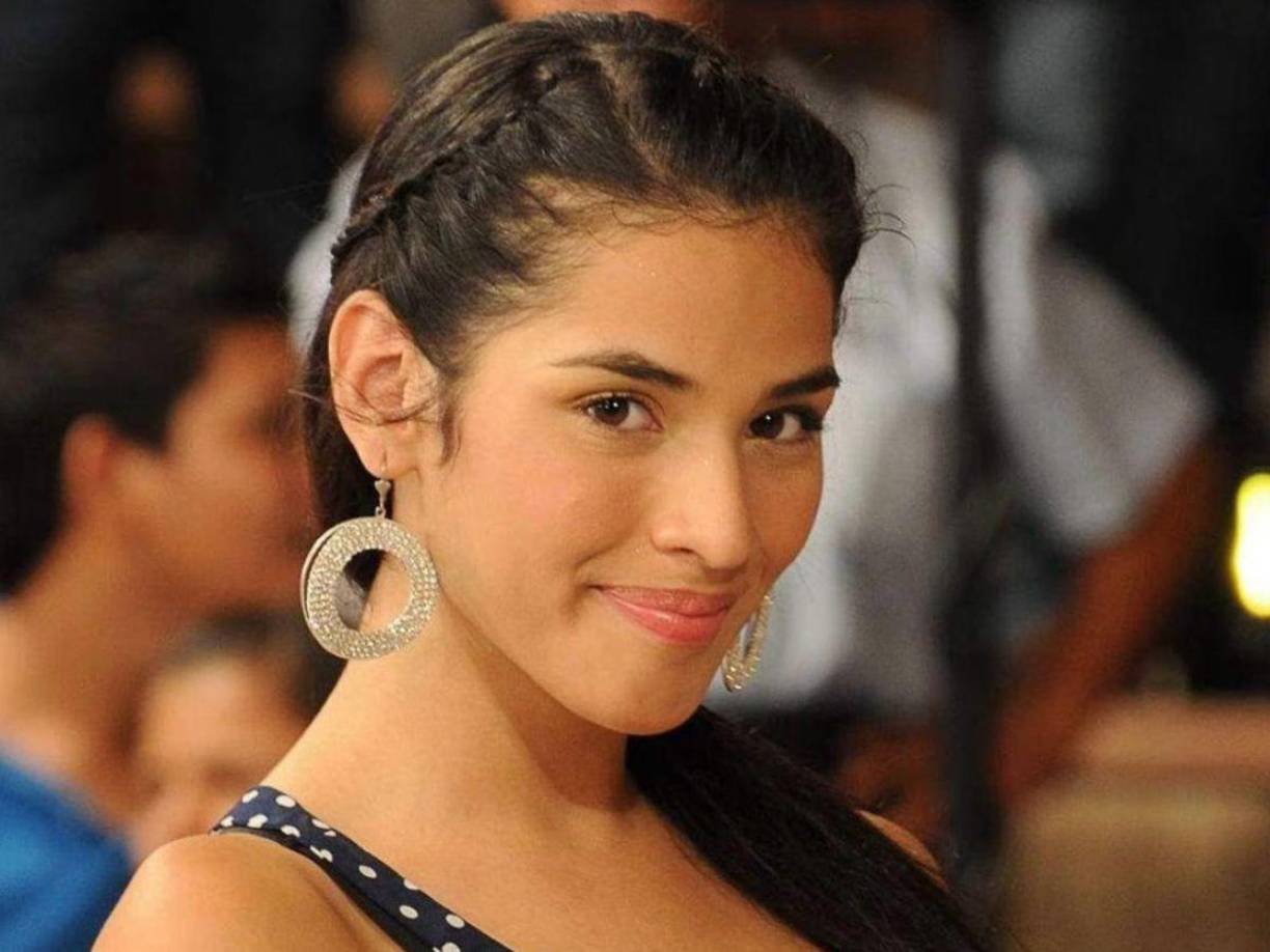 Lo cierto es que Carolina Lanza desde siempre ha contado con una belleza indiscutible, aquí le mostramos algunas fotografías de su pasado como modelo de televisión. 