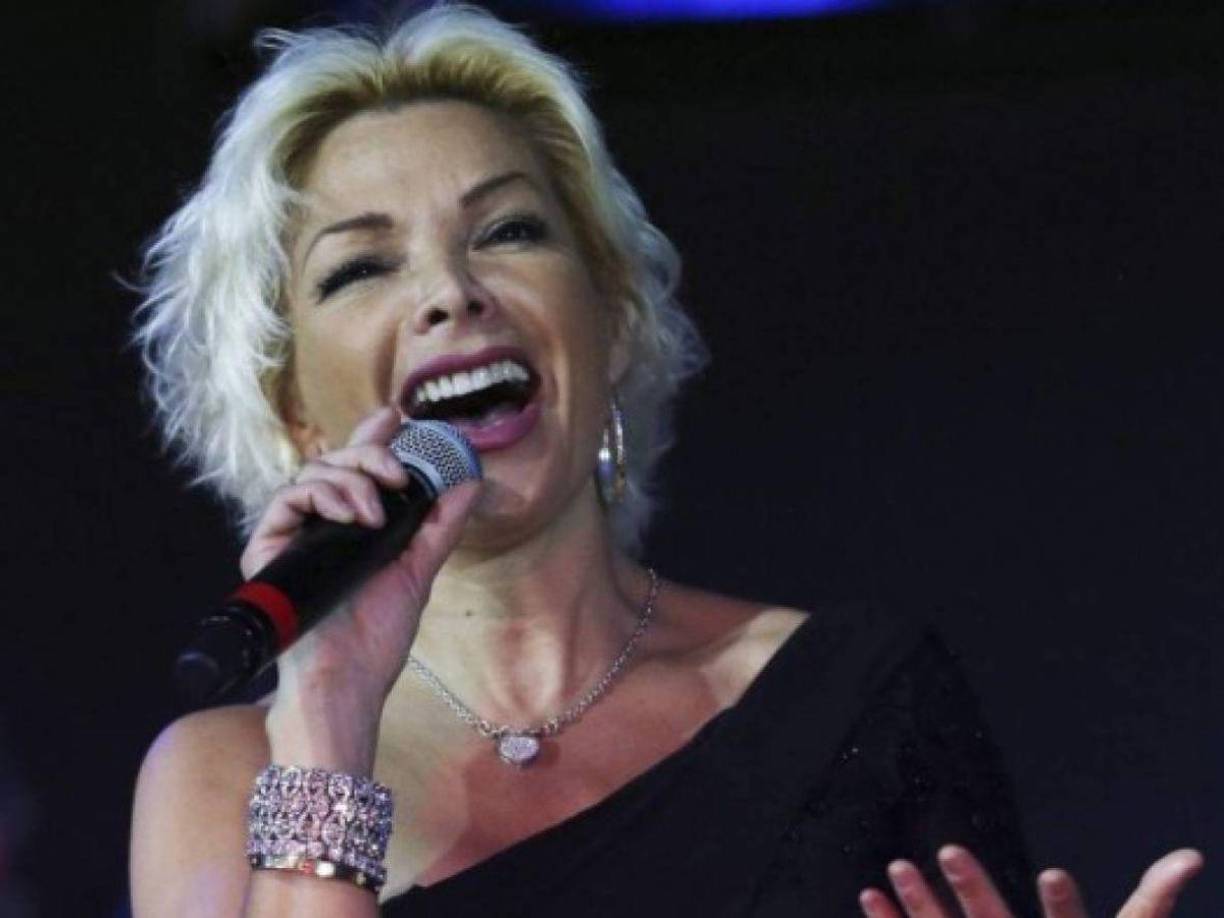 “Quiero compartir con ustedes que hace unos días tuve una intervención quirúrgica que no podía esperar más”, se lee.