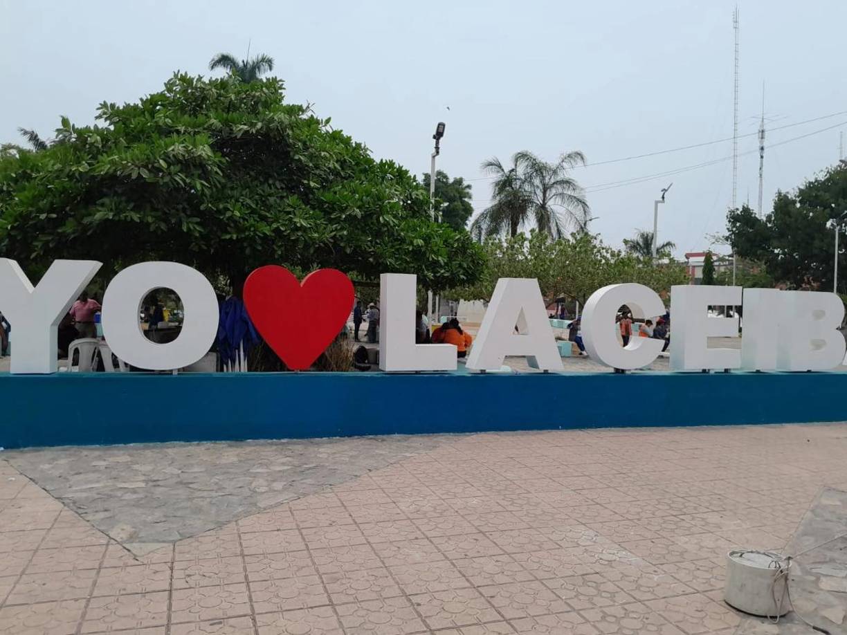 La Ceiba se alista para su tradicional carnaval este sávado 25 de mayo.