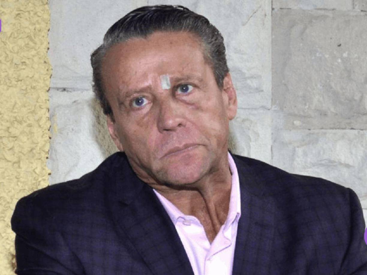 Ante tales declaraciones, el presentador y la señora acudieron a la Fiscalía de la CDMX, donde entablaron una demanda contra el actor, por violencia mediática, de género y extorsión.